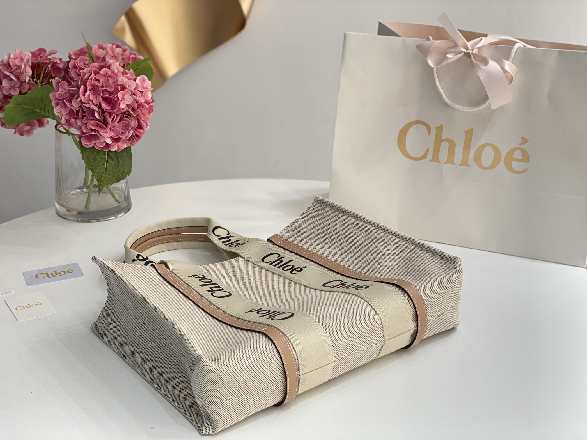 Chloe Large Woody Tote Bag In Linen 